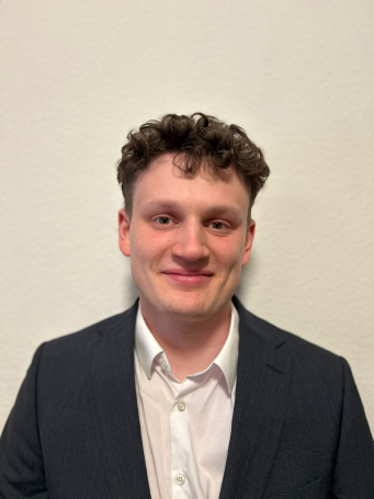 Janis Schötzau
