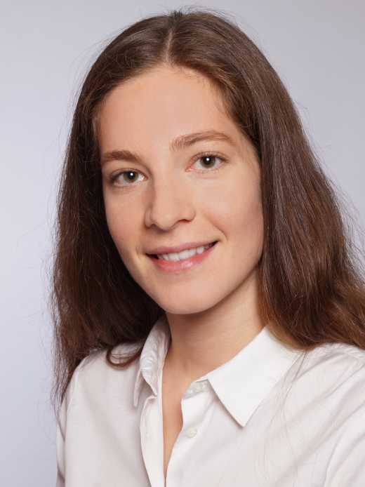 Lara  Welti